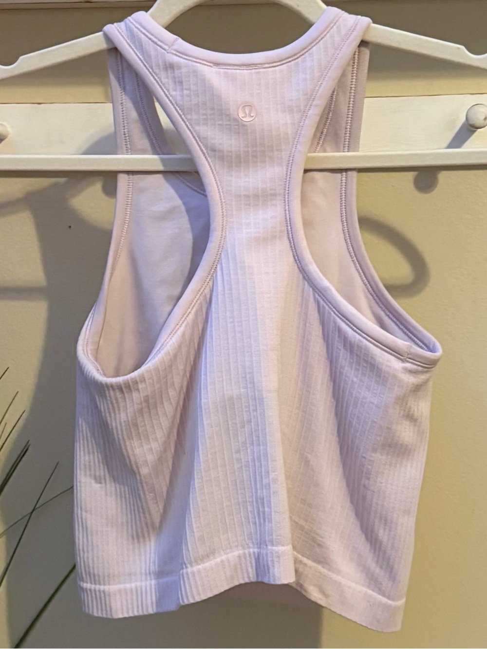 Lululemon Ebb to Street Pink Strawberry Milkshake Cropped Racerback Tank Sz 4